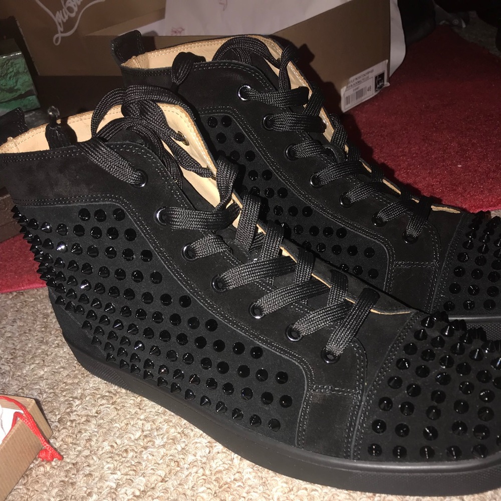 LOUBOUTINS